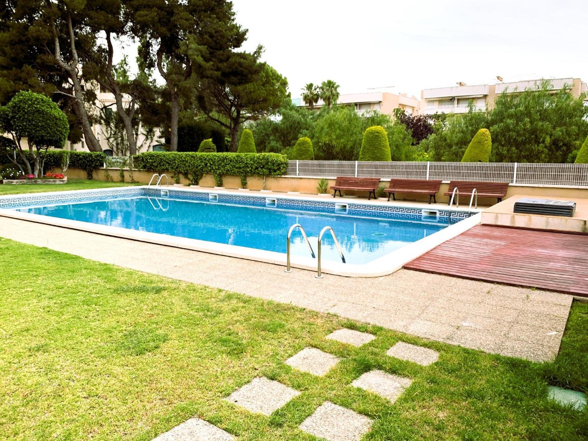 Penthouse With 95m2 Solarium, Pool And Seaview Thehavenescape *